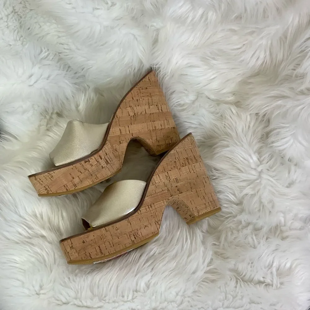 NEW Veronica Beard Gold Paulita Metallic Leather Wedge Sandals Size 10 M